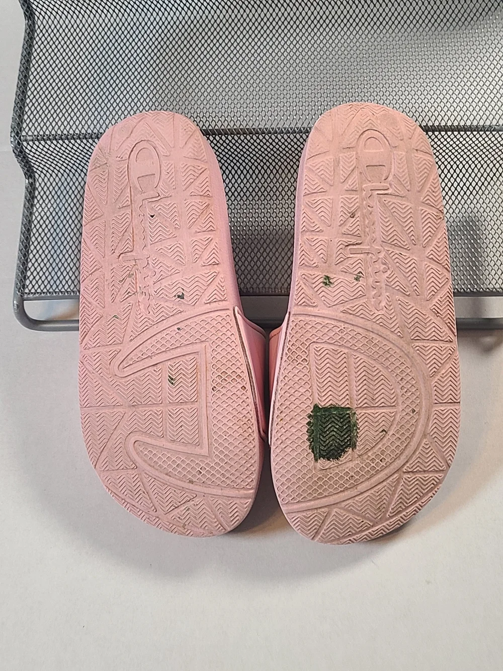 Champion Girls Pink Verstile Slide Sandals EUC Size 13